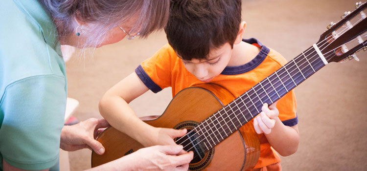 Suzuki Guitar